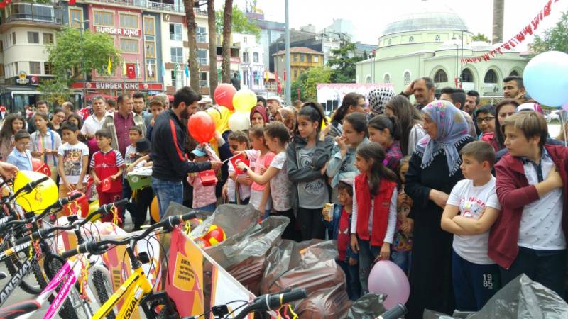 23-nisan-her-cocuk-mutlu-olsun-etkinligi-2016-10.jpg