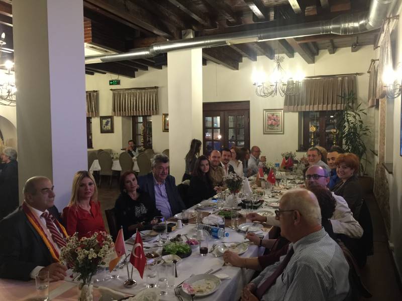 8-mart-dunya-kadinlar-gunu-yemegi-2016-2.jpg