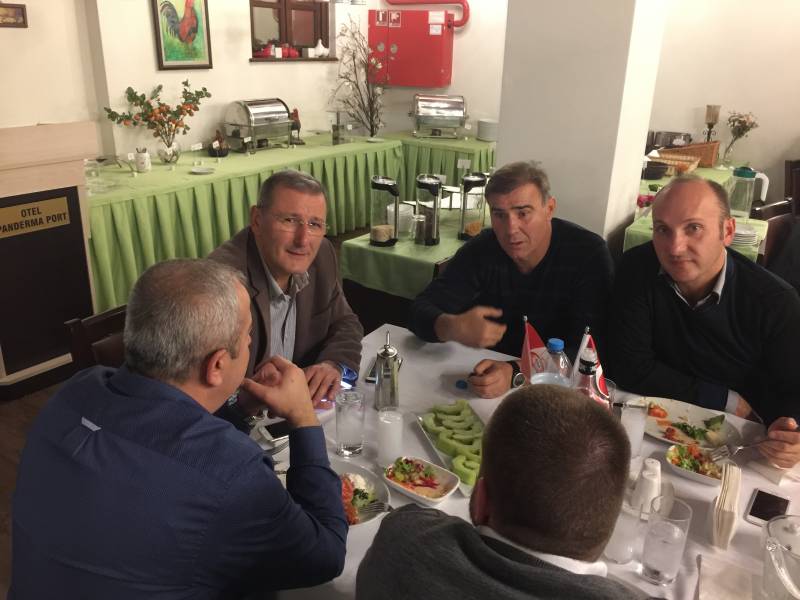 hayrettin-demirbas-feyyaz-ucar-ile-yemek-2017-10.jpg