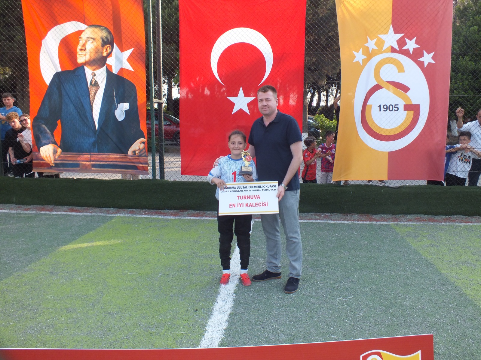 sonuclandi-bandirma-3-ulusal-egemenlik-kupasi-ilkokullar-futbol-turnuvasi-12.jpeg