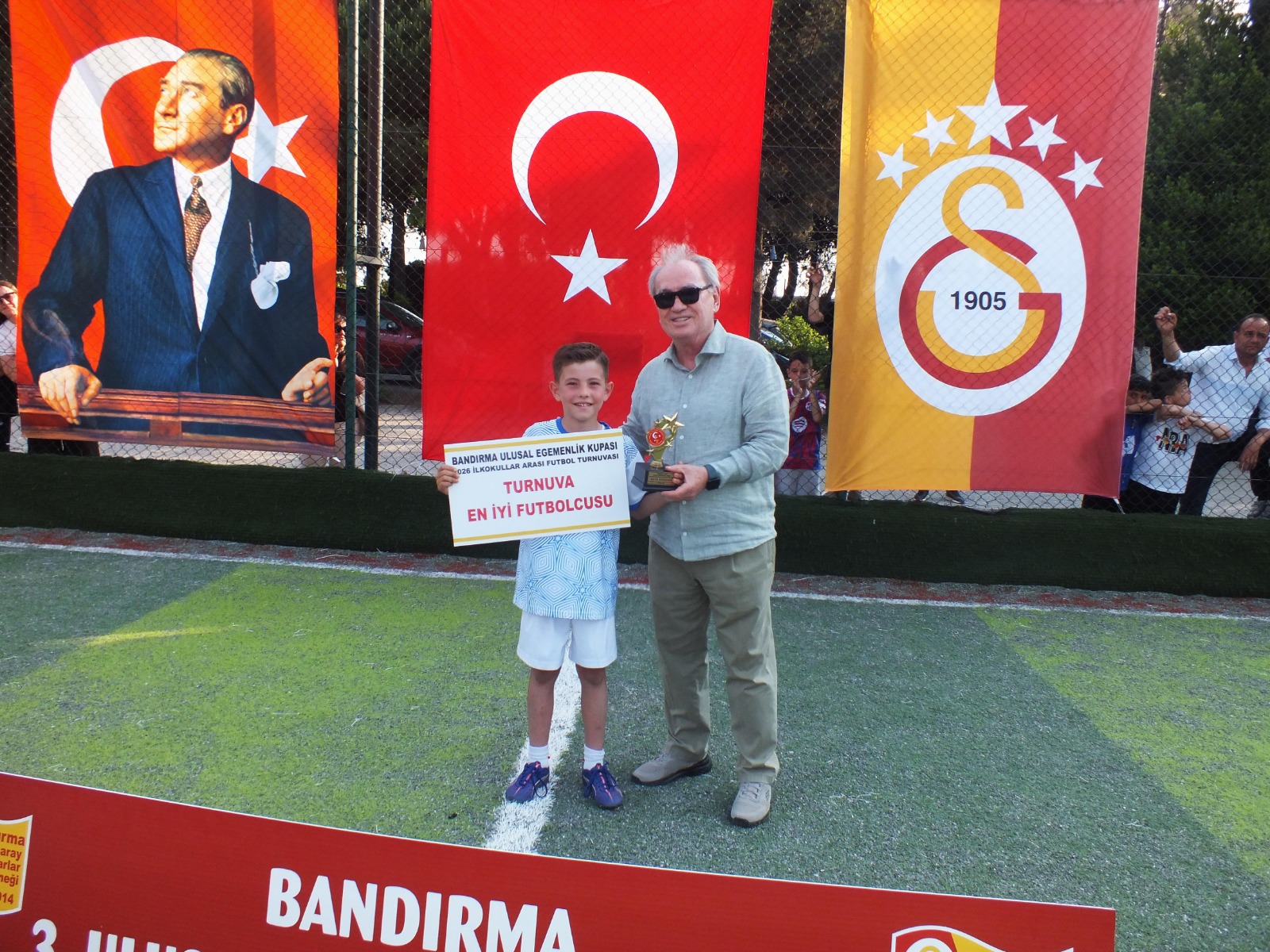 sonuclandi-bandirma-3-ulusal-egemenlik-kupasi-ilkokullar-futbol-turnuvasi-13.jpeg